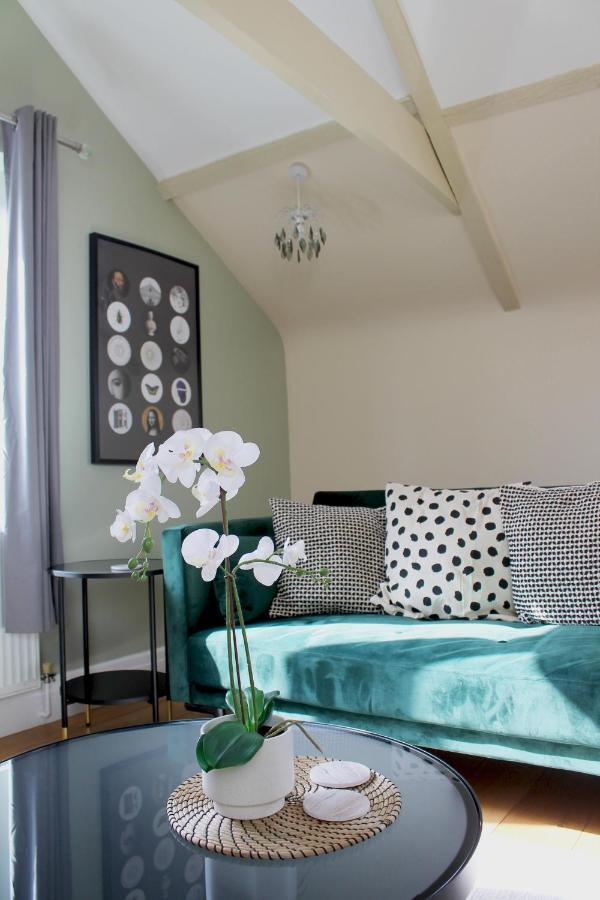 Charming 1-Bed Loft In Caerleon Apartment Newport  Ngoại thất bức ảnh
